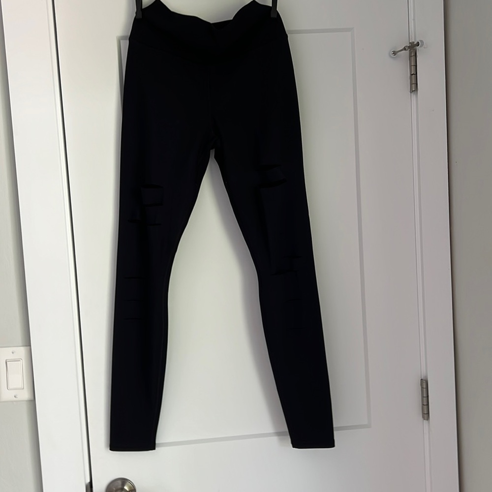 Alo high waisted leggings “ripped” on the front